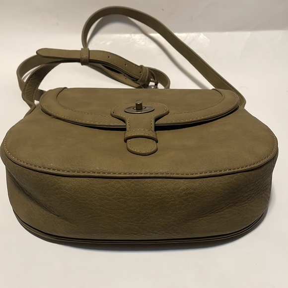 Universal Threads Purse - Picture 2 of 12